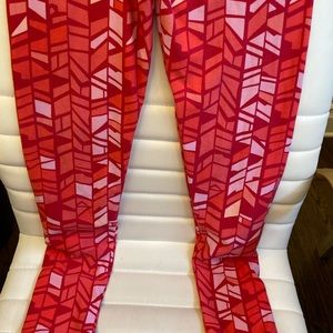 LuLaRoe Tribal Print Leggings Tween Like New Red